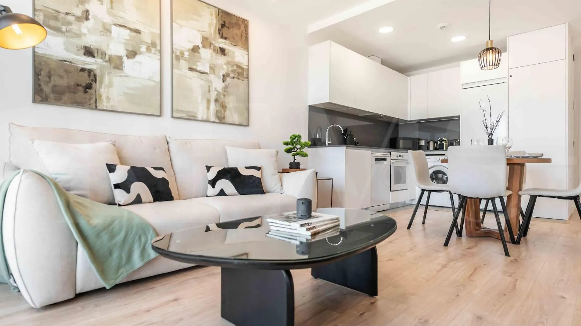 Modern Sky-Rise Living With Pool And Parking Rems Apartment Malaga Spain
